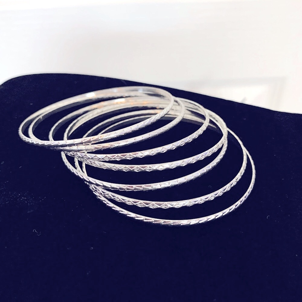 Silver Chevron Design 2000’s Bangles